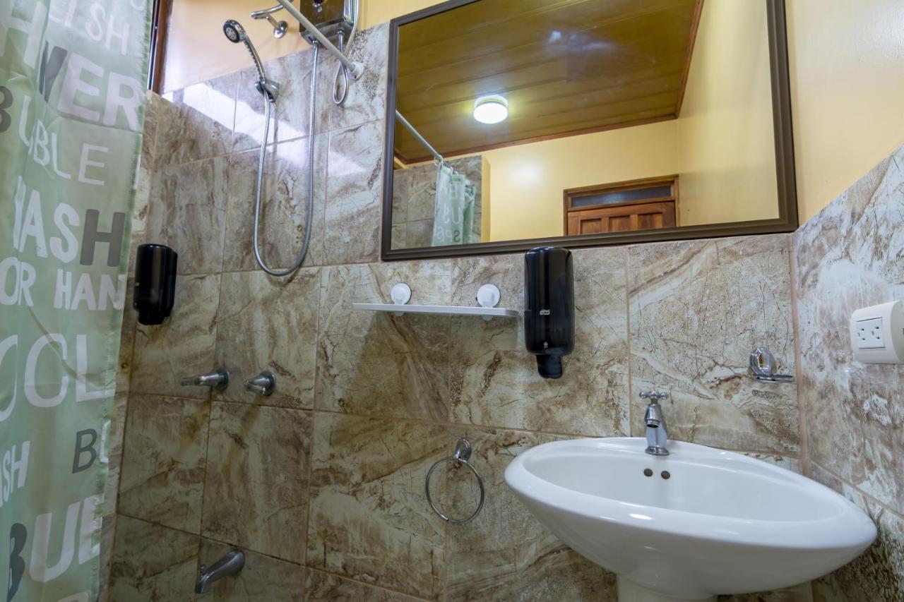 Sea Tower Hotel Puerto Viejo de Talamanca Екстер'єр фото